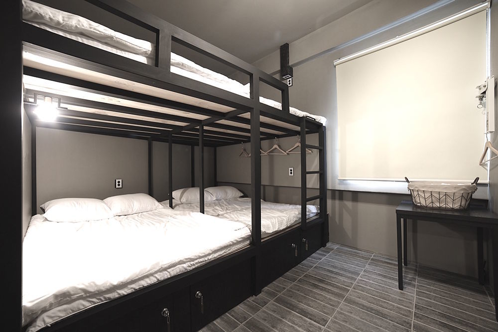The Bay Guesthouse - Hostel ปูซาน ภายนอก รูปภาพ